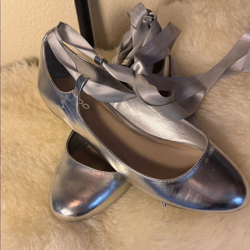 ALDO Metallic Silver Ballet Flats with Ribbon - Picture 2 of 3